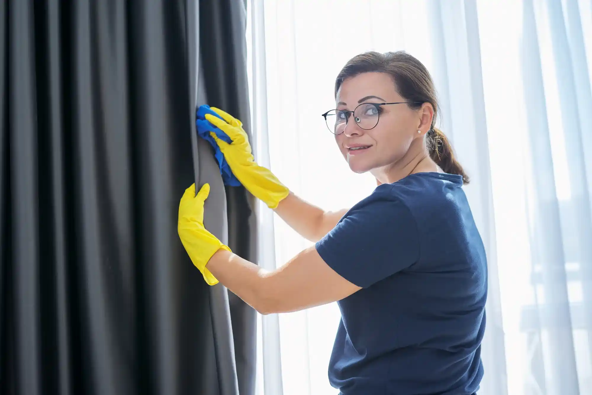 Curtain Cleaning Dubai - Top h Services curtain cleaning in Dubai