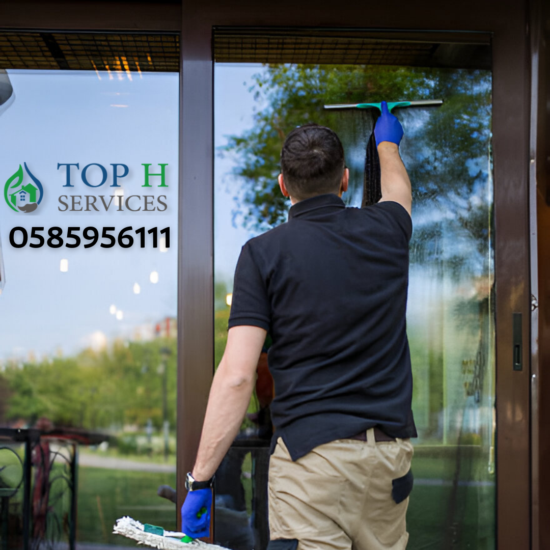 تنظيف واجهات فلل في دبي - Top h Services تنظيف الفلل بعد التشطيب